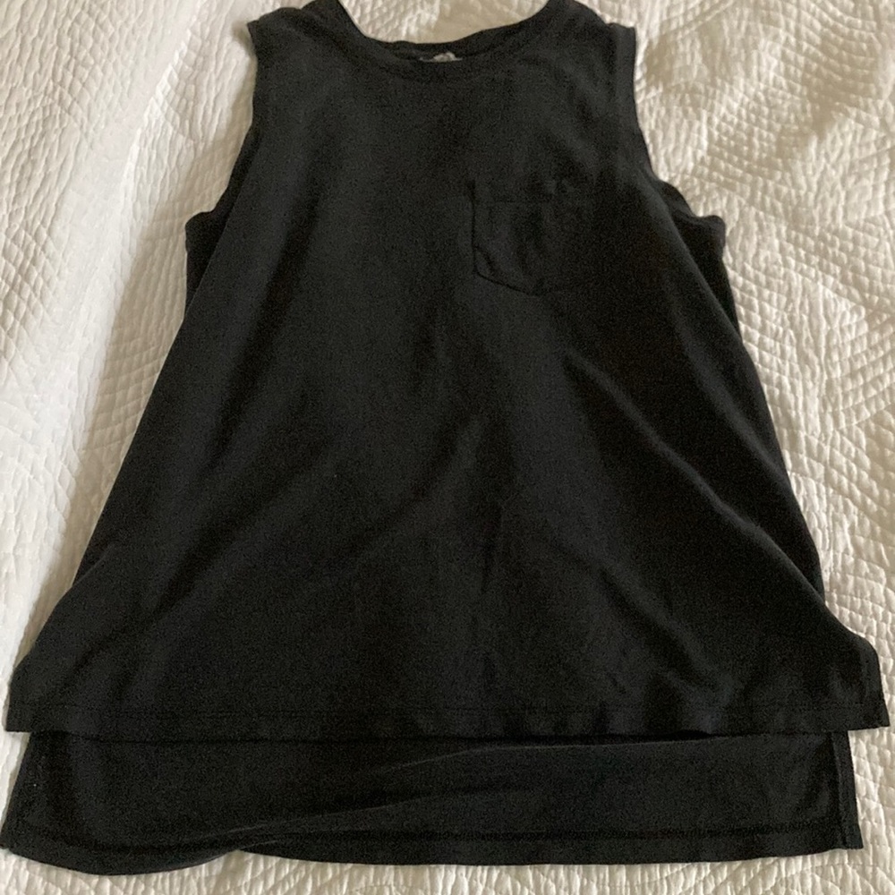Black loose tank top